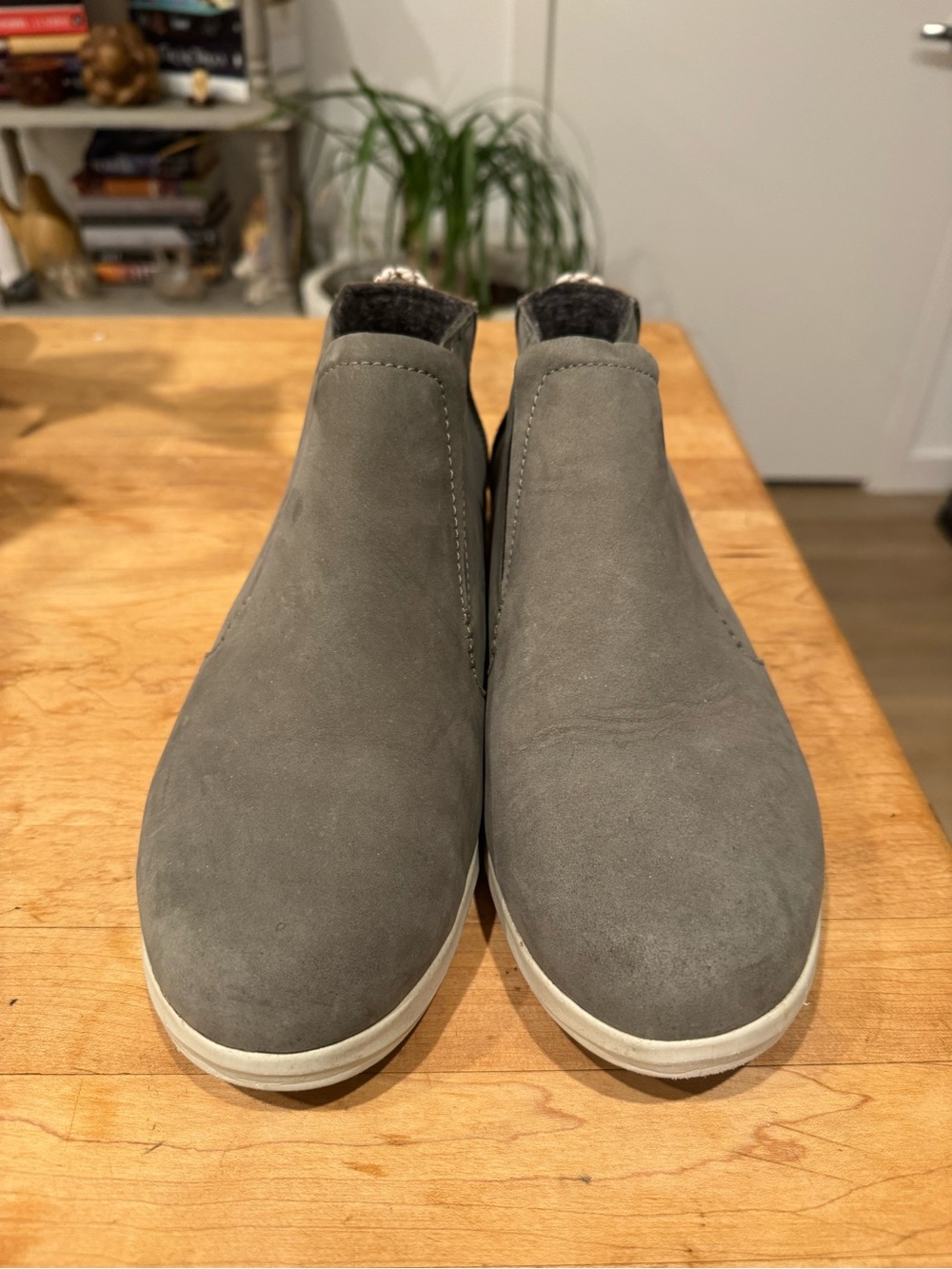 OluKai Women's Sage Suede Ankle Booties